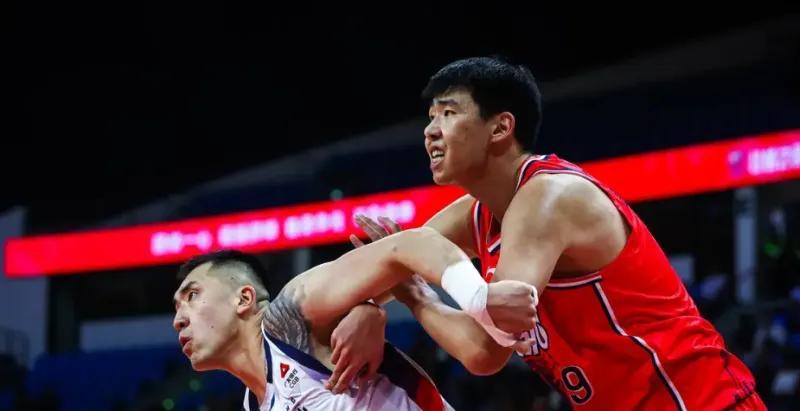 山东85-93广州4坏消息!内线被吊打,珀塞尔+高诗岩状态一塌糊涂